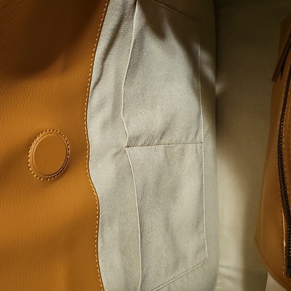 Authentic Vegan Medium Shopper - Picture 9 of 12